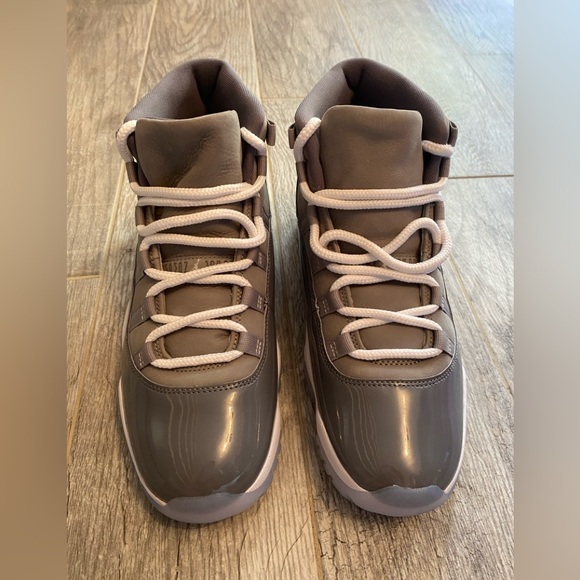 Air Jordan 11 Retro (2021) - Picture 4 of 11